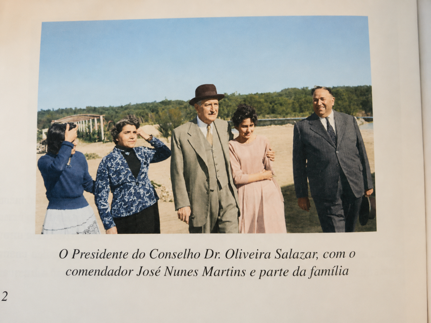 Dr. Oliveira Salazar com o Comendador José Nunes Martins e parte da família